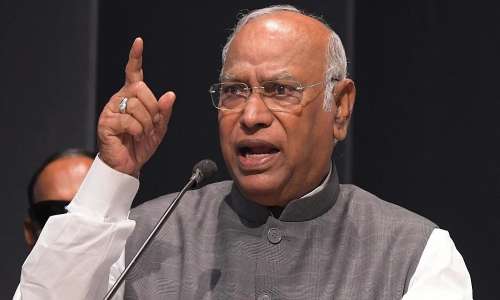 मनरेगा पर केंद्र को घेरा खरगे ने, बोले – तड़पा-तड़पा कर खत्म कर रही है सरकार